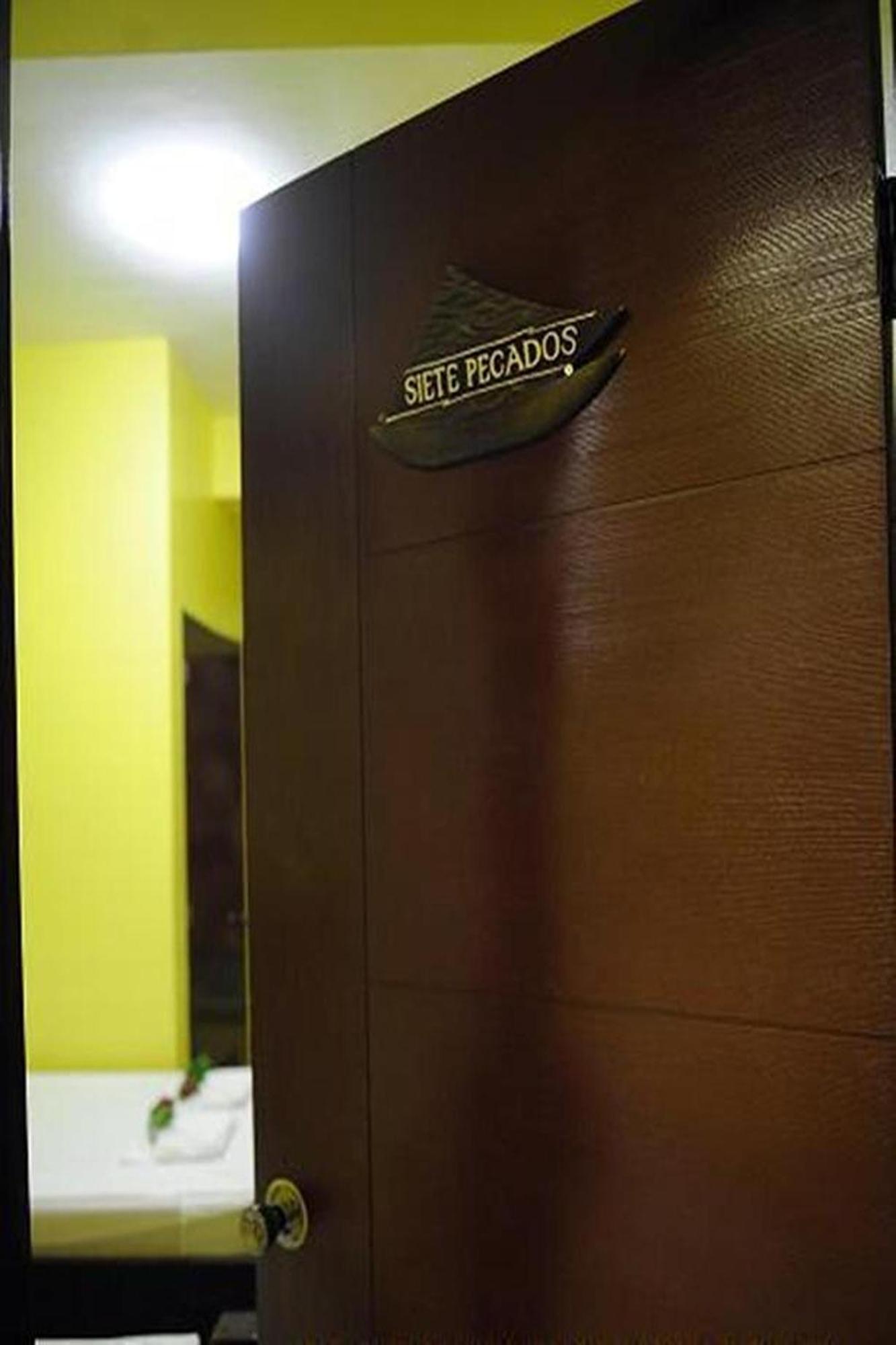 Luis Bay Travellers Lodge קורון מראה חיצוני תמונה