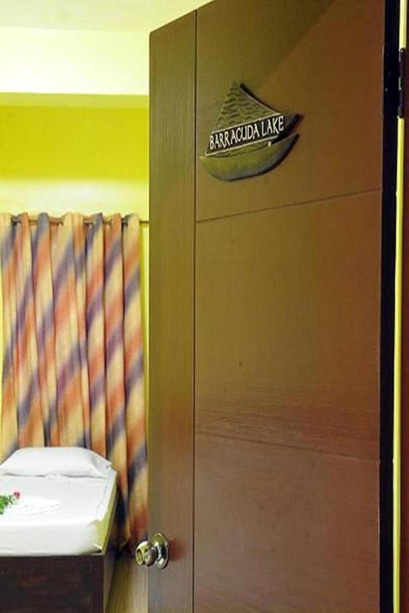Luis Bay Travellers Lodge קורון מראה חיצוני תמונה