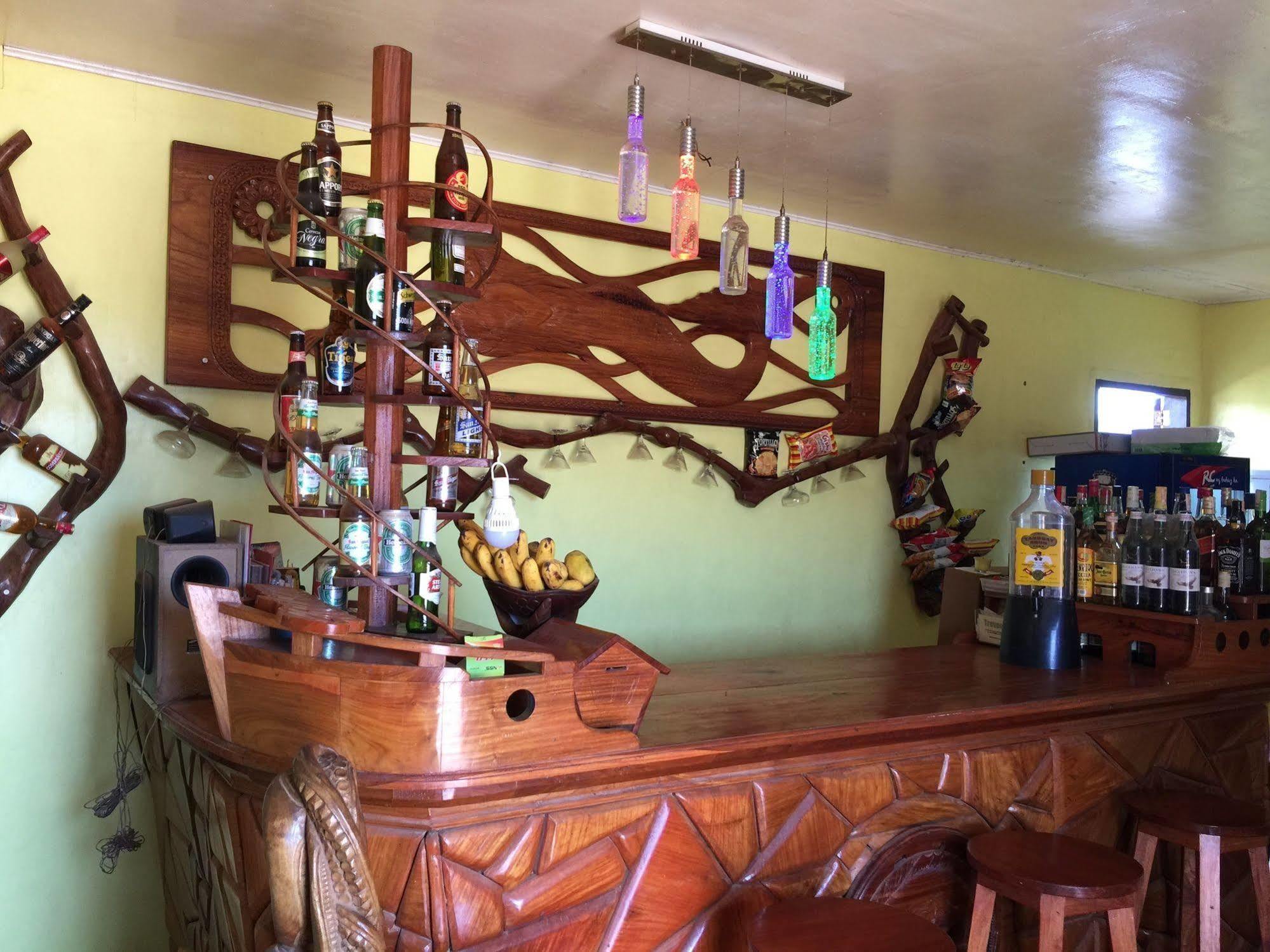 Luis Bay Travellers Lodge קורון מראה חיצוני תמונה
